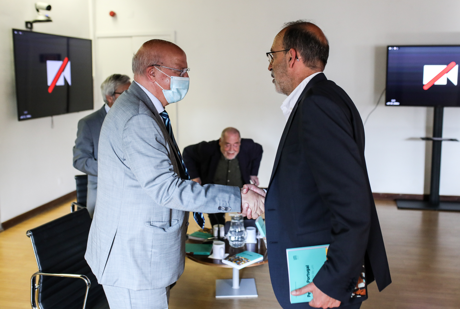 Imagem número 2 da galeria Apresentação do Livro Moisés