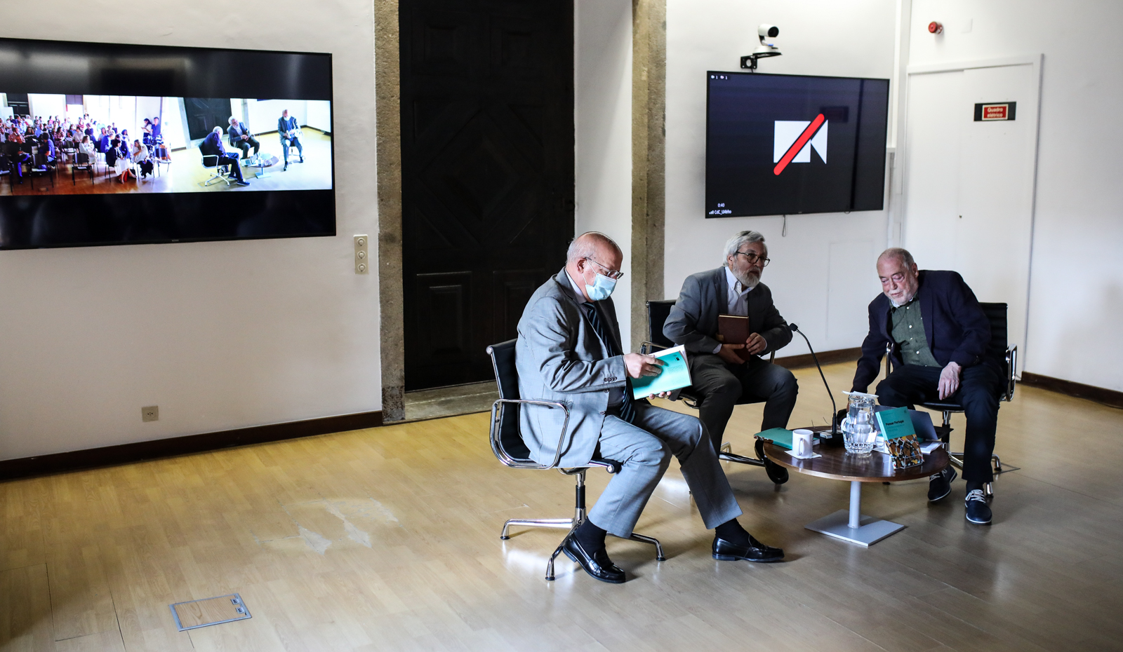 Imagem número 3 da galeria Apresentação do Livro Moisés