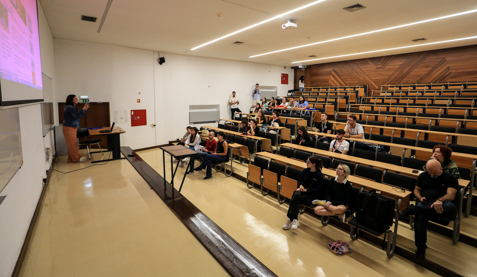 Imagem número 4 da galeria Boas-vindas Erasmus - 1º Semestre