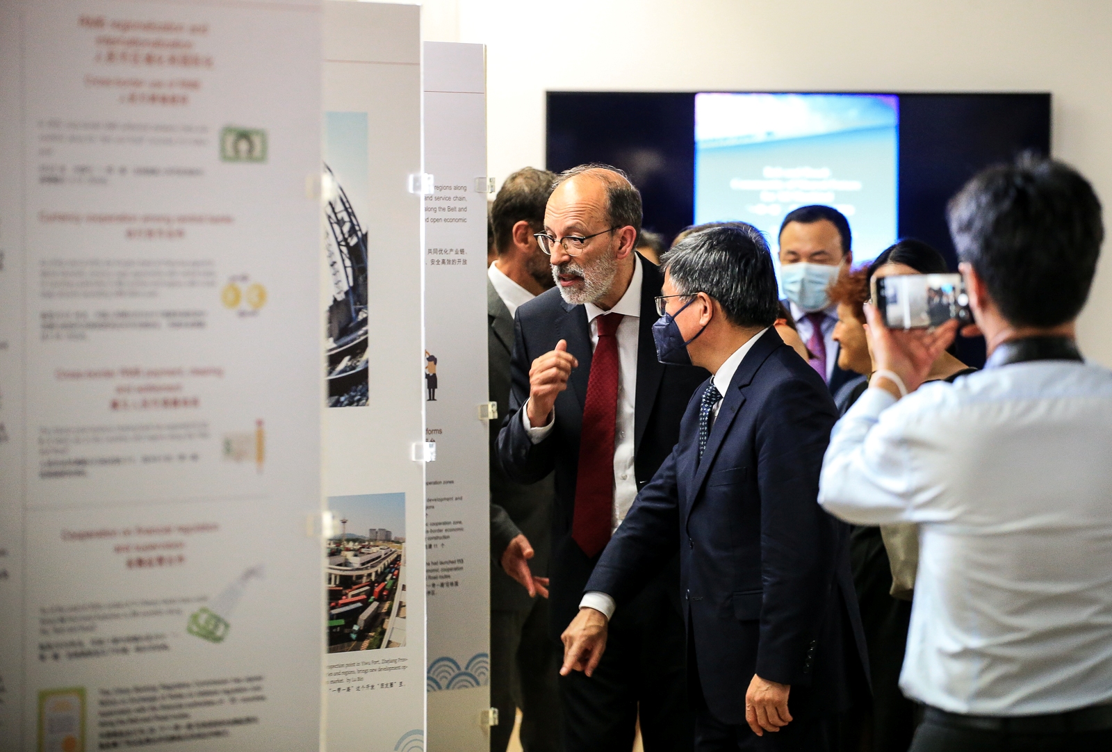 Imagem número 5 da galeria Visita do Embaixador da China