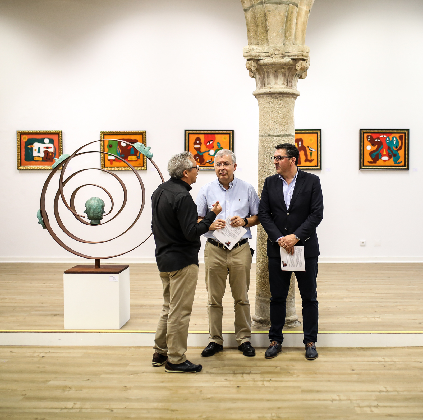 Imagem número 2 da galeria  Exposição Cada pessoa é um lugar