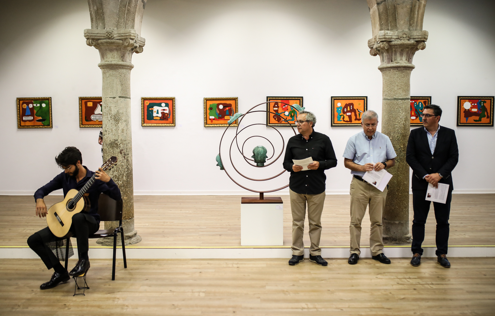Imagem número 6 da galeria  Exposição Cada pessoa é um lugar