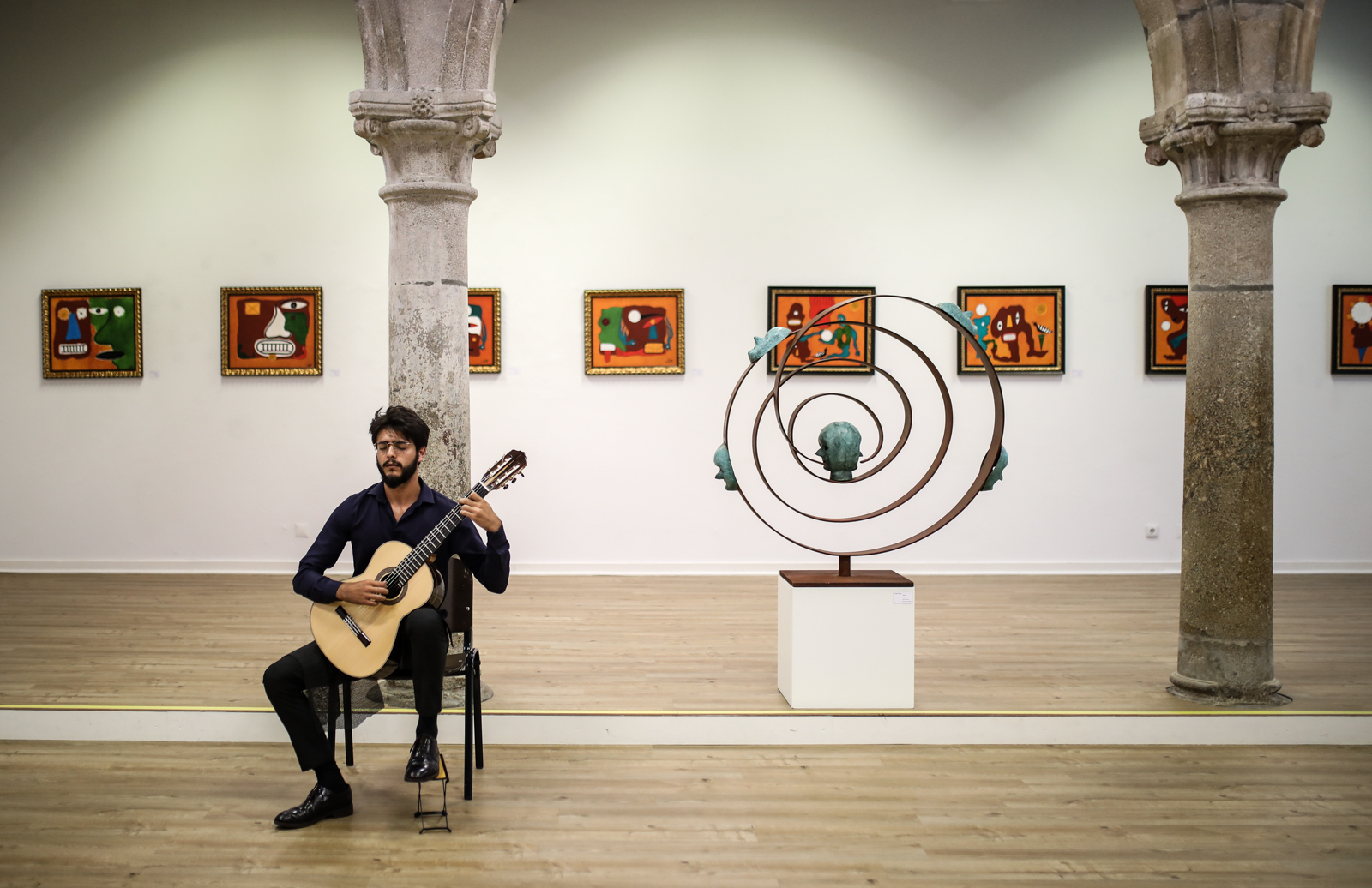 Imagem número 5 da galeria  Exposição Cada pessoa é um lugar