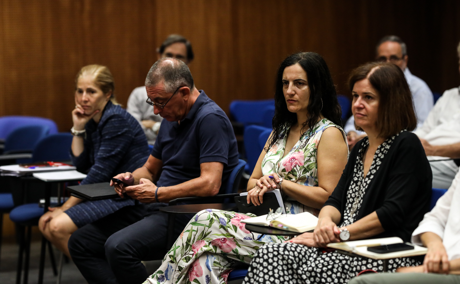 Imagem número 3 da galeria Reitor conversa com a ELACH