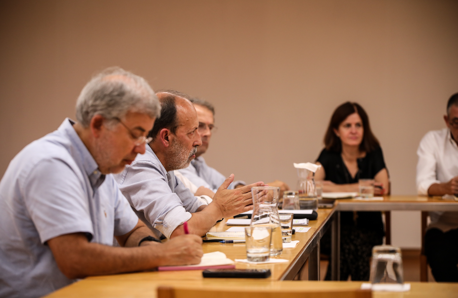 Imagem número 2 da galeria Reitor conversa com EAAD