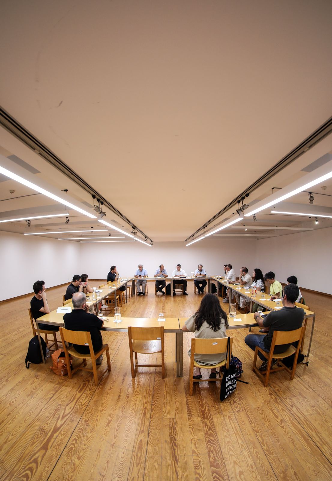 Imagem número 6 da galeria Reitor conversa com EAAD