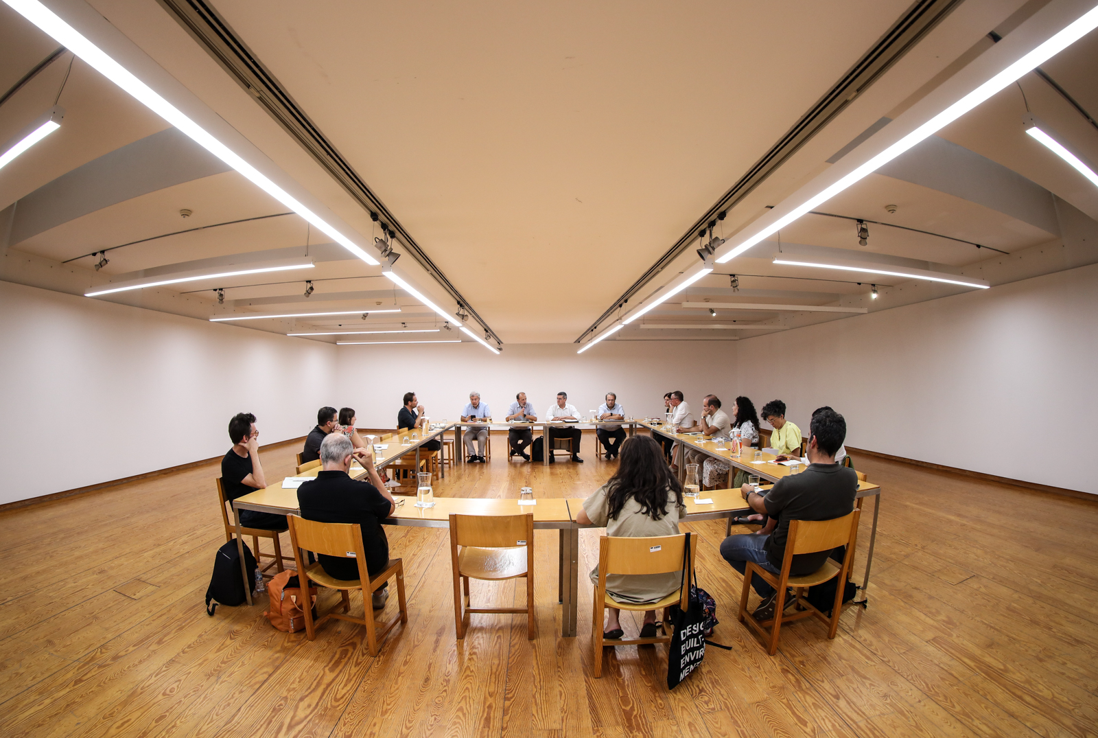 Imagem número 7 da galeria Reitor conversa com EAAD