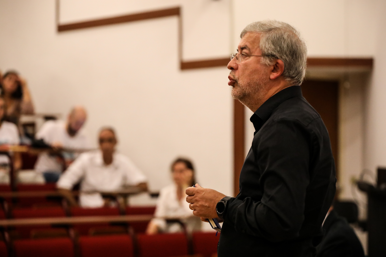 Imagem número 4 da galeria Reitor conversa com EEUM