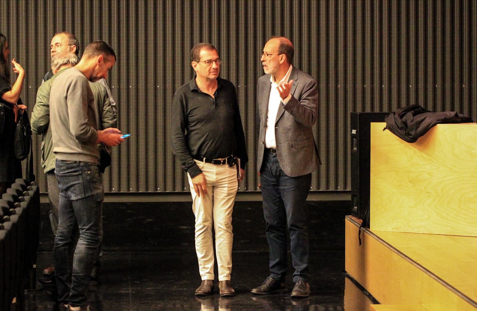 Imagem número 2 da galeria Reitor conversa com Escola de Medicina