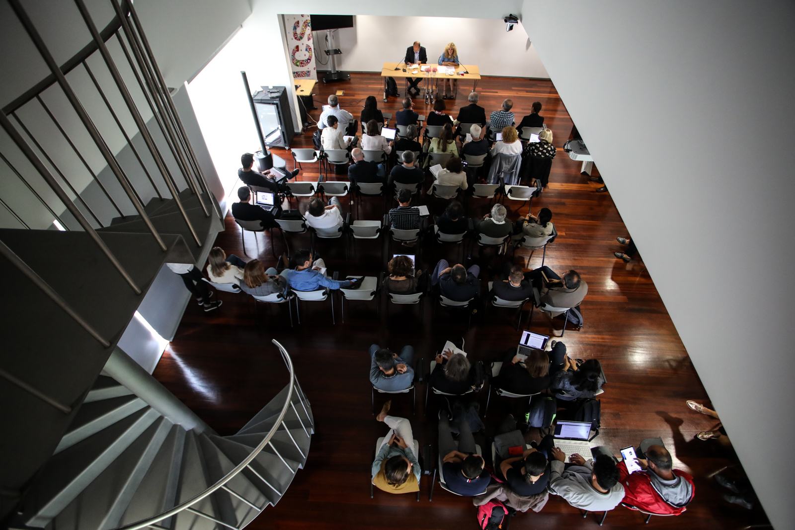 Imagem número 9 da galeria Reitor conversa com ICS