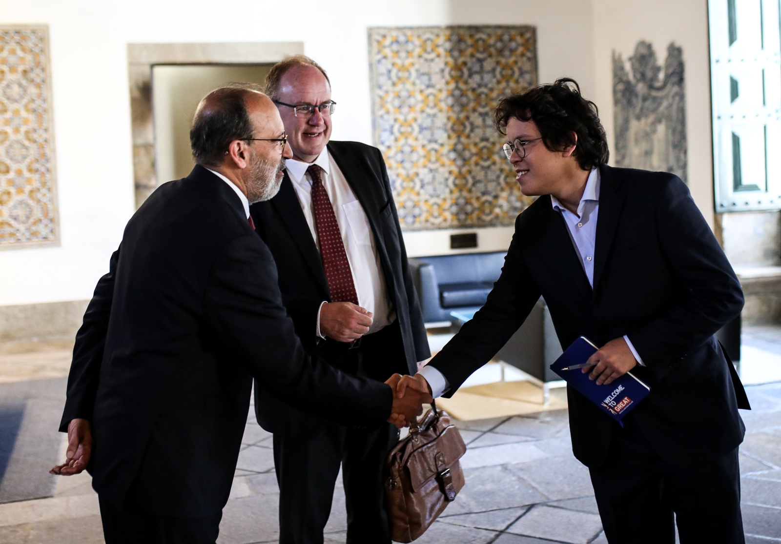 Imagem número 4 da galeria Visita do Embaixador de Inglaterra