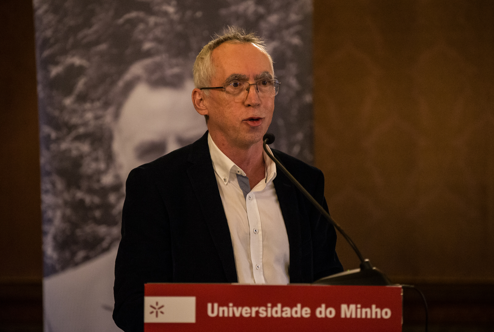 Imagem número 10 da galeria Apresentação do livro Crise do Liberalismo