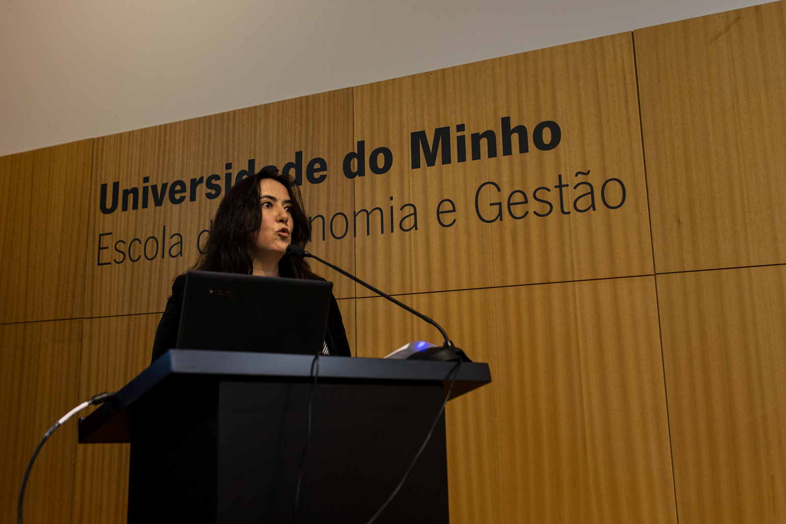 Imagem número 3 da galeria Apresentação do livro Manual de Economia Politica