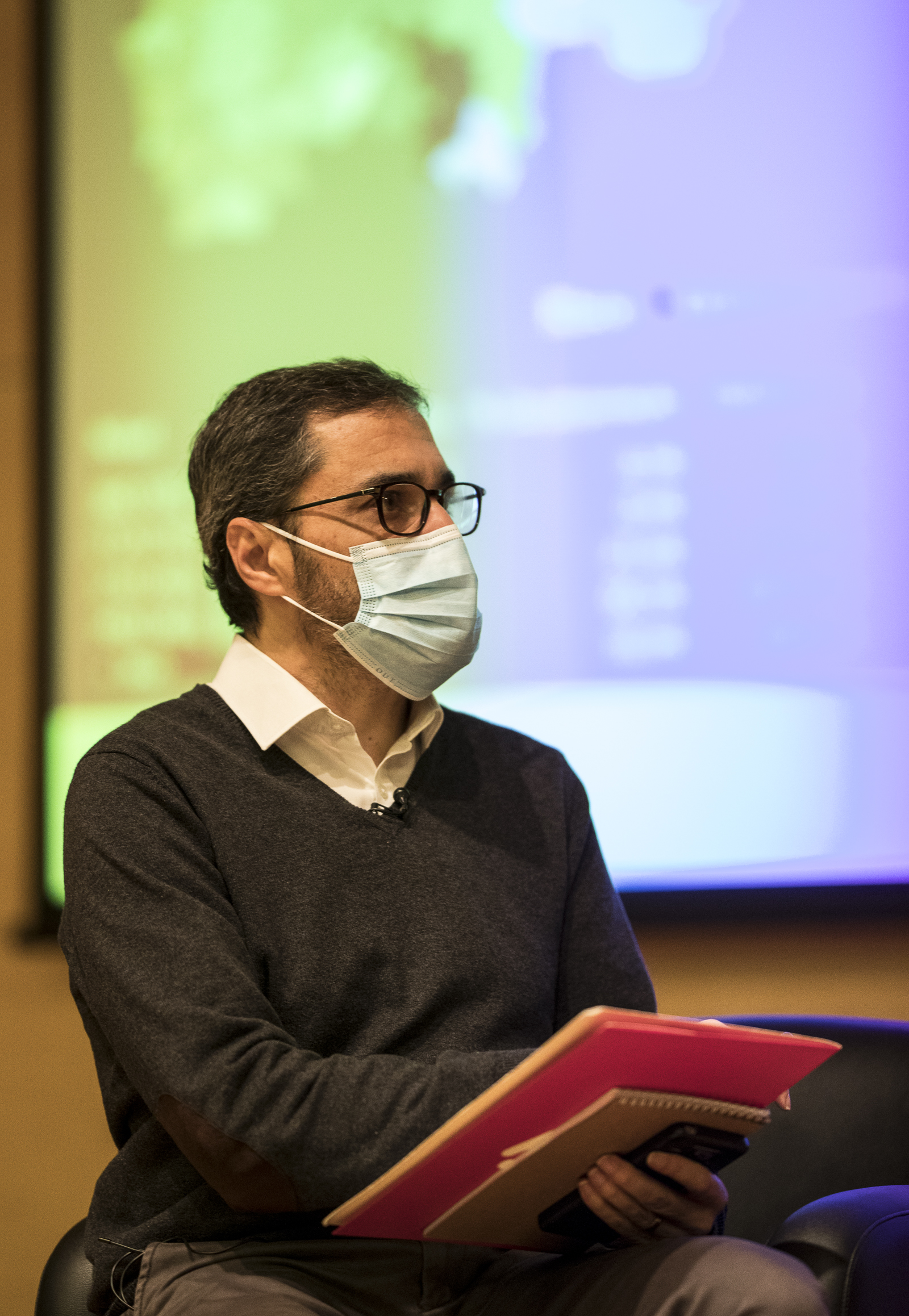 Imagem número 1 da galeria Covid I