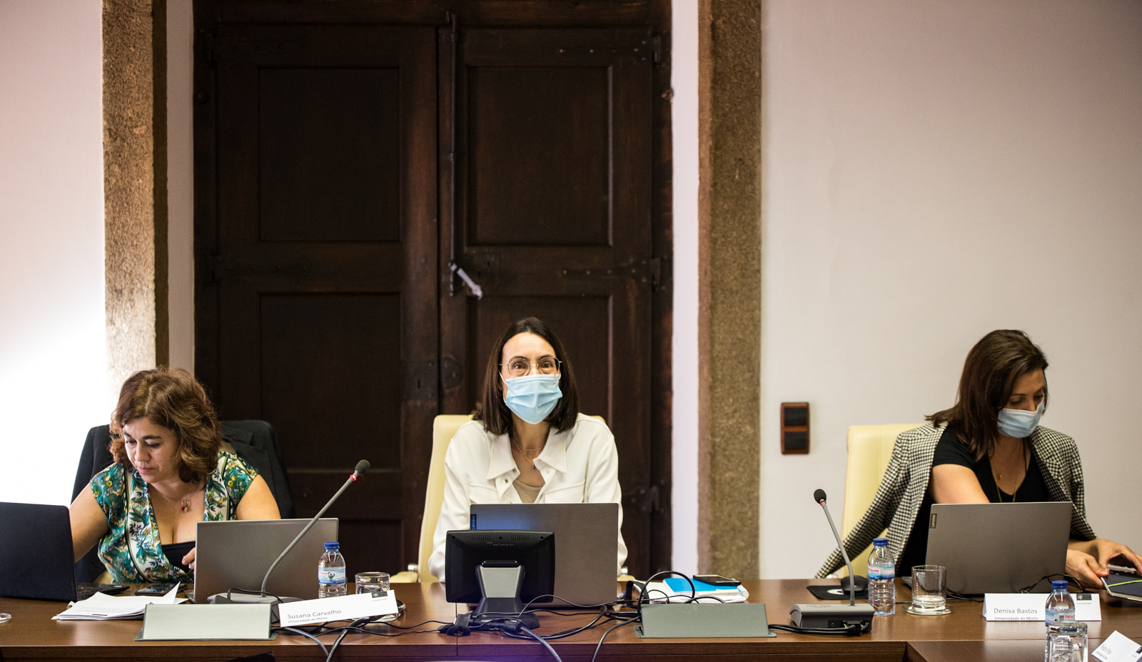 Imagem número 1 da galeria Encontro de Juristas