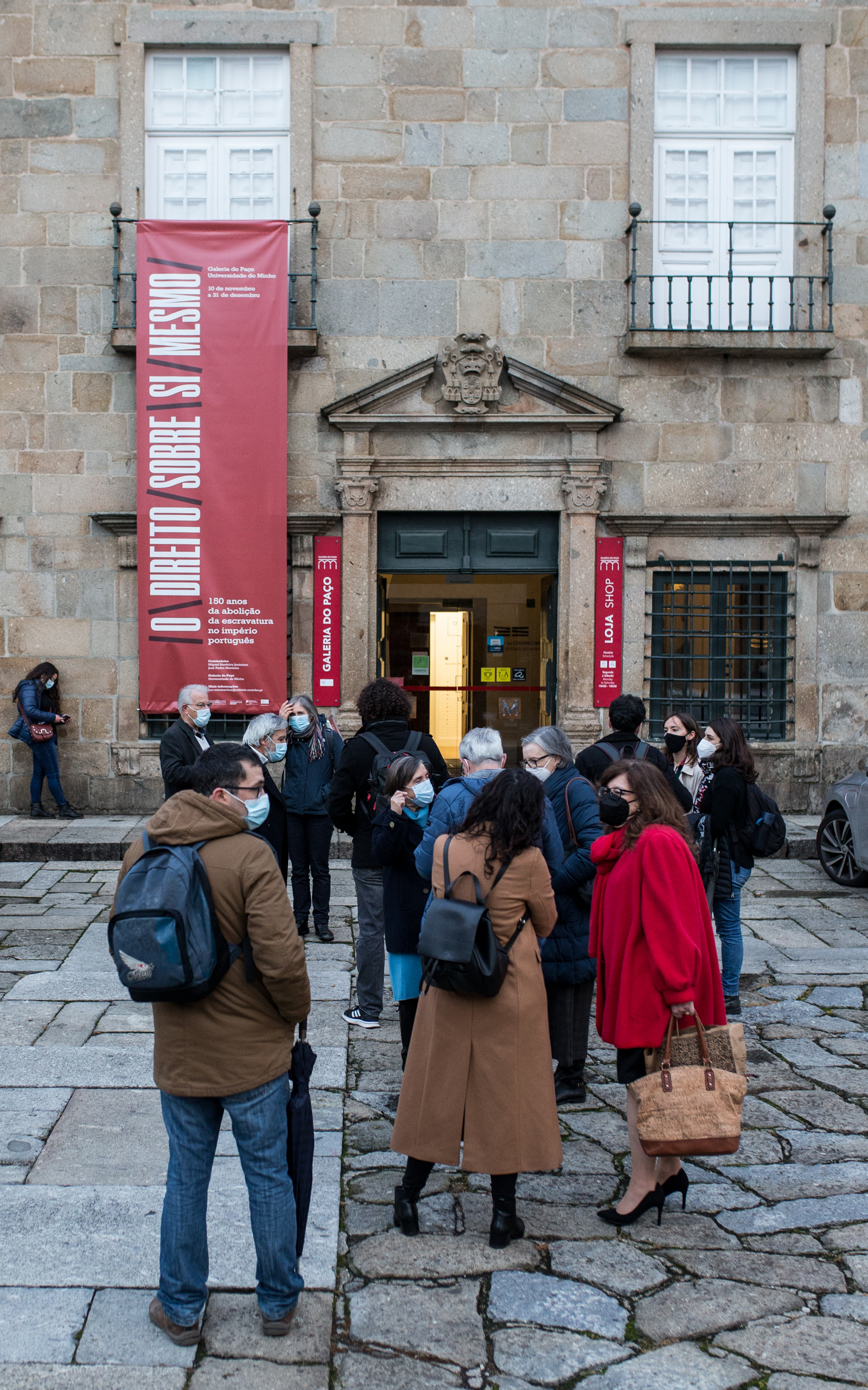 Imagem número 2 da galeria Mesa Redonda - O Direito Sobre Si Mesmo