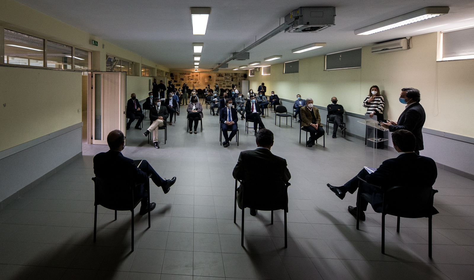 Imagem número 2 da galeria Ministro visita futuro Pólo da UMinho em Famalicão