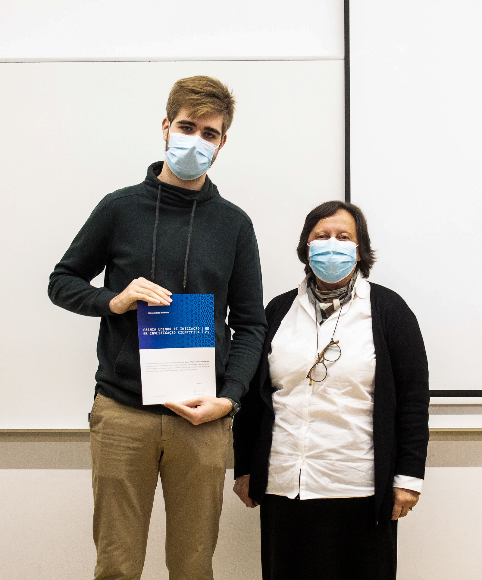 Imagem número 10 da galeria Prémios Iniciação na Investigação Cientifica