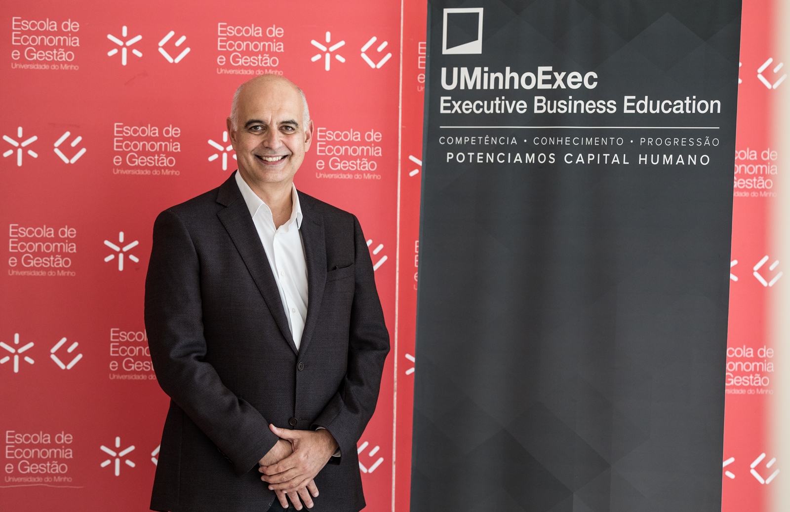 Imagem número 2 da galeria School Of CEOs