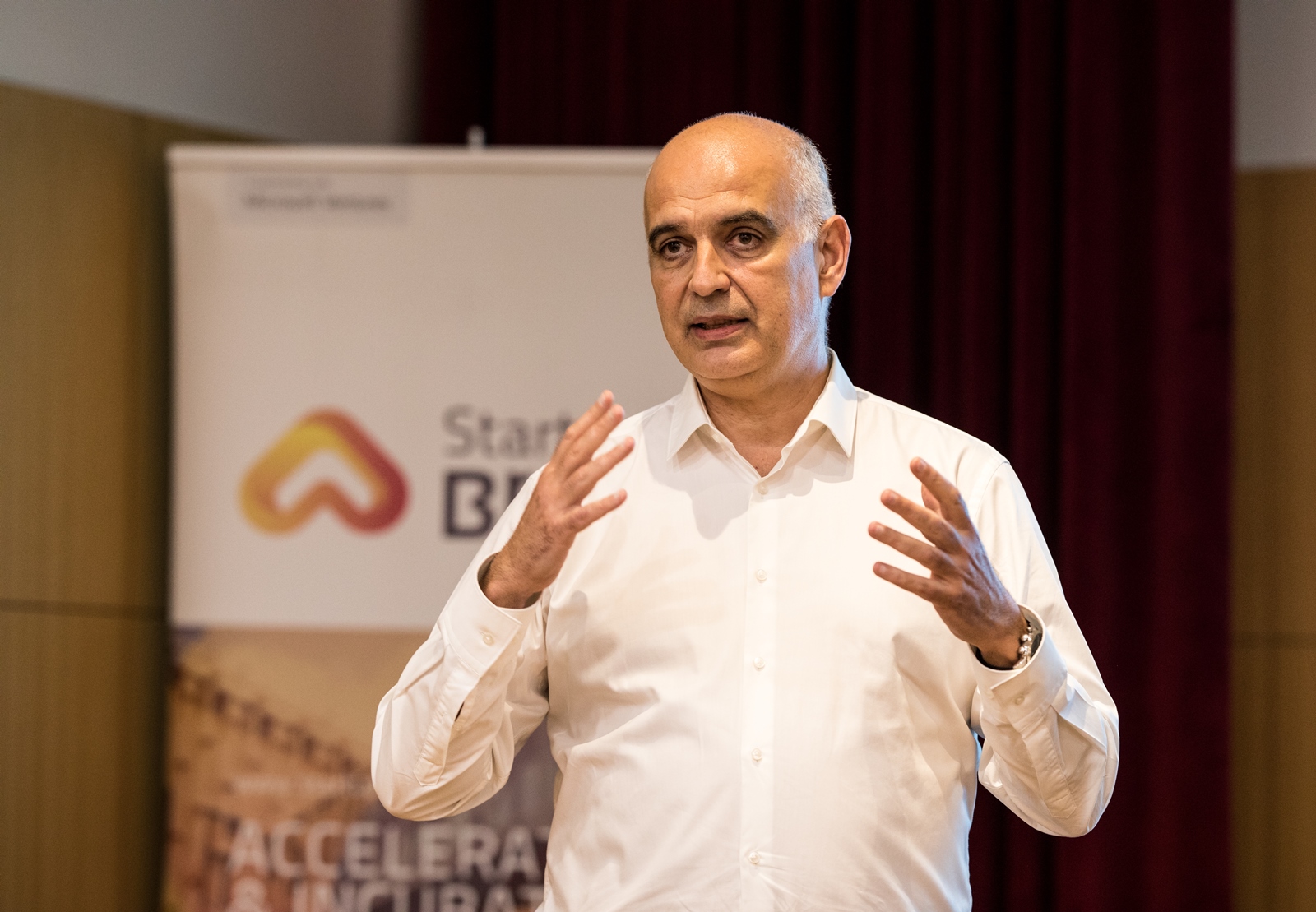 Imagem número 2 da galeria School Of CEOs