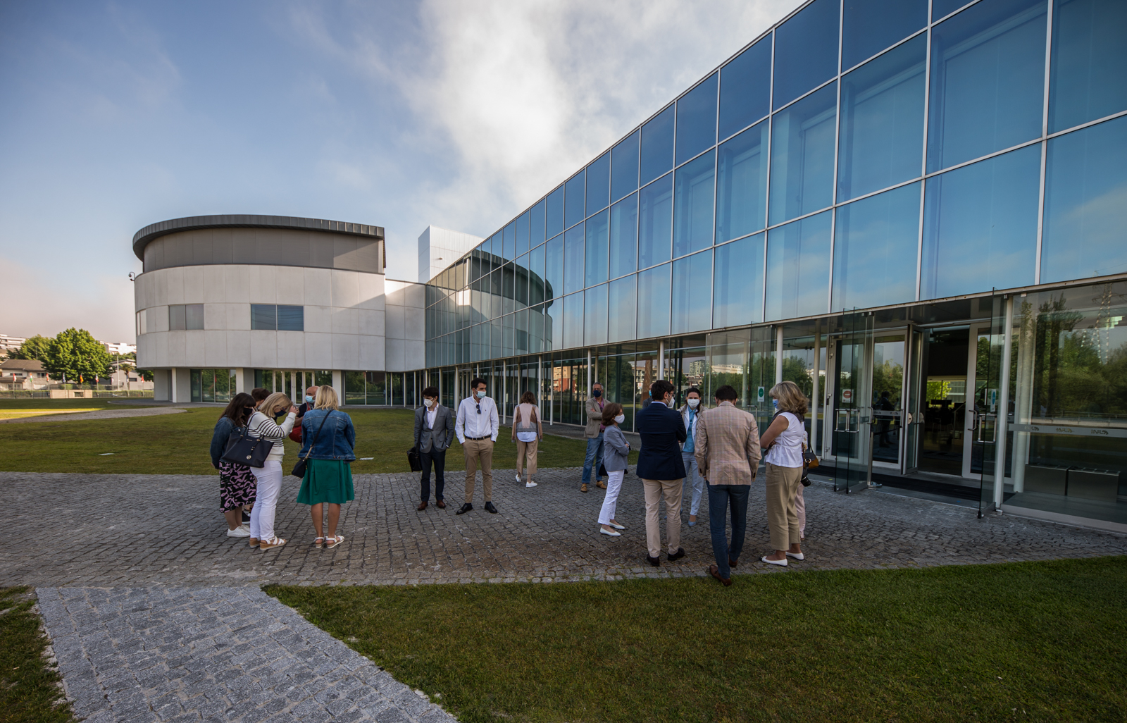 Imagem número 1 da galeria Visita de Conselheiros Económicos da EU