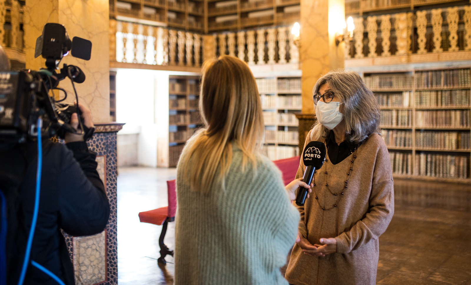 Imagem número 9 da galeria Visitas Biblioteca - Dia do Património Cultural e Académico