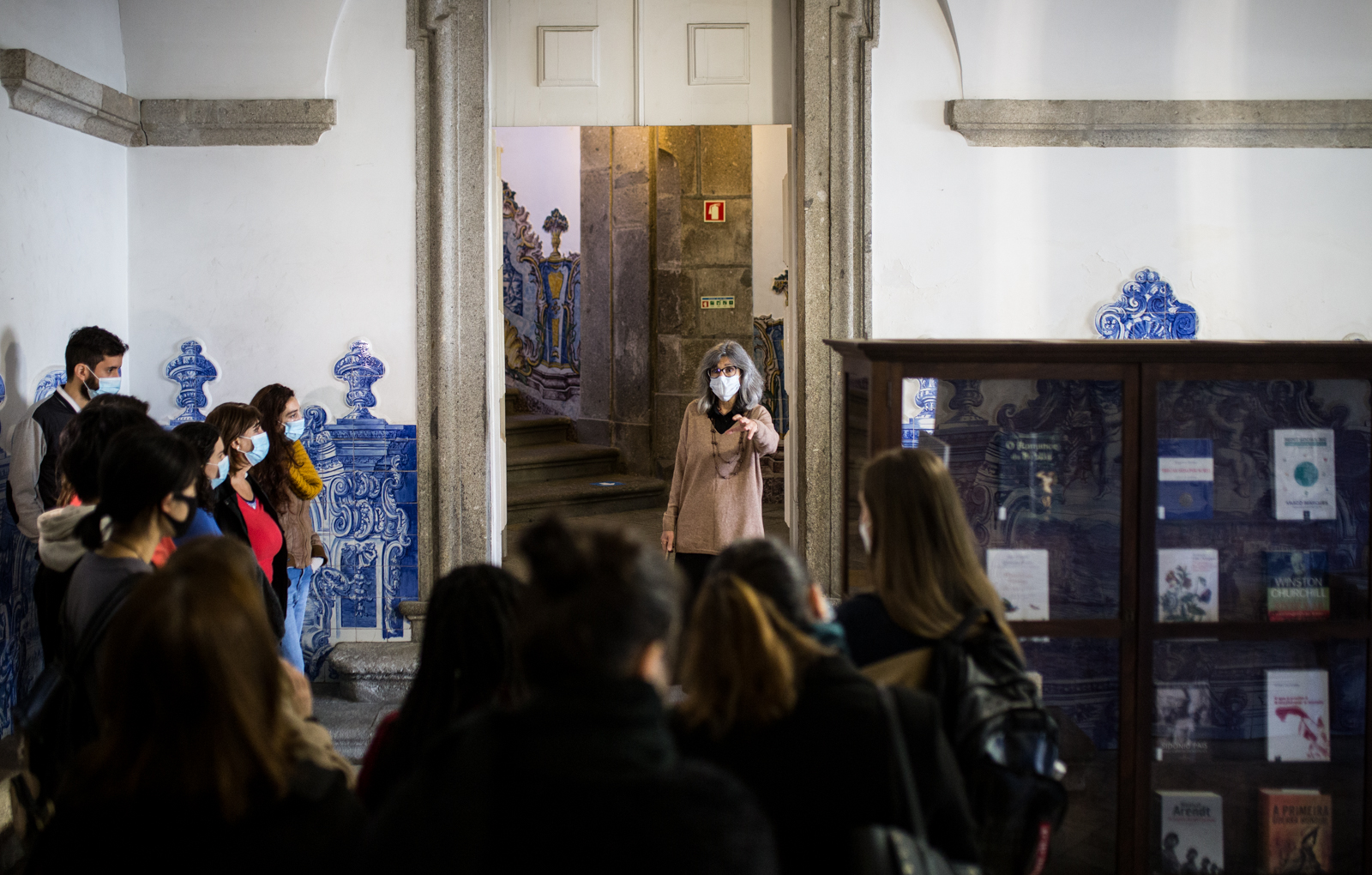 Imagem número 2 da galeria Visitas Biblioteca - Dia do Património Cultural e Académico