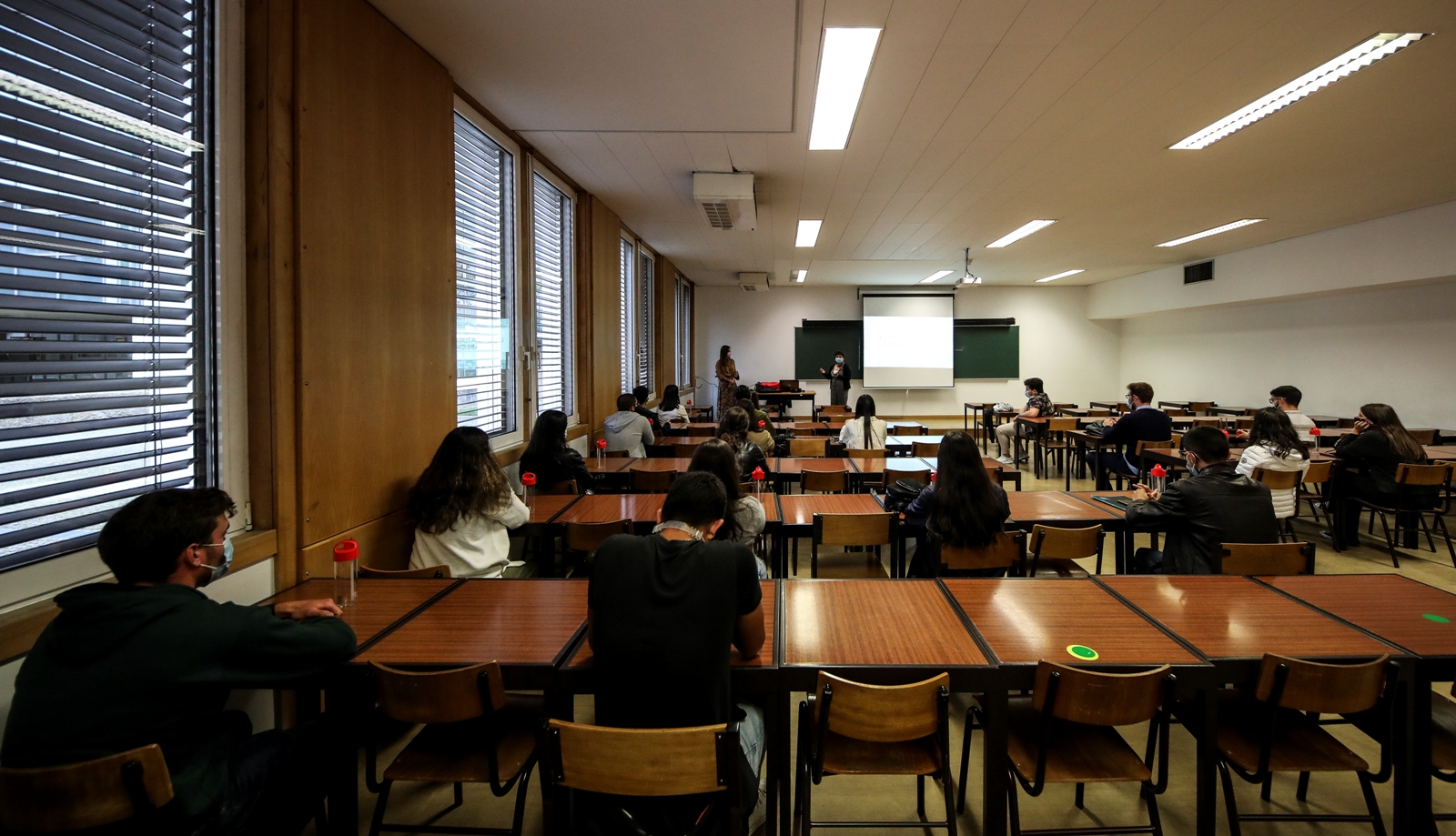 Imagem número 3 da galeria Apresentação Mestrados e Licenciaturas EEG