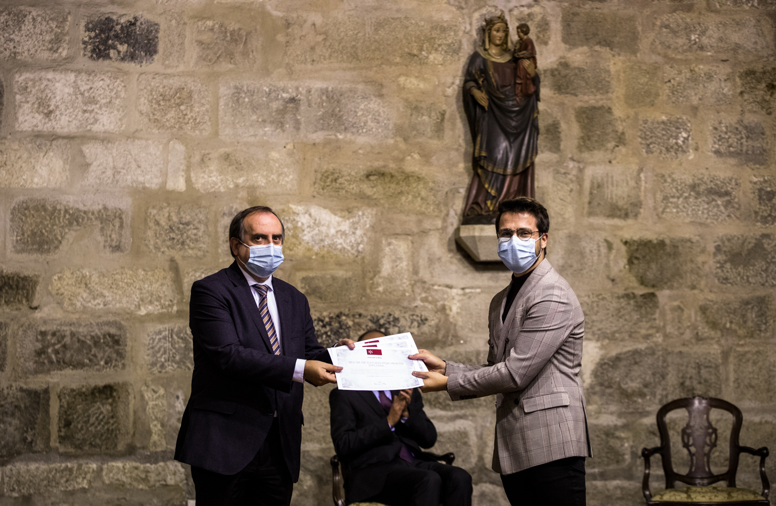 Imagem número 4 da galeria Bolsas de Mérito Escolar