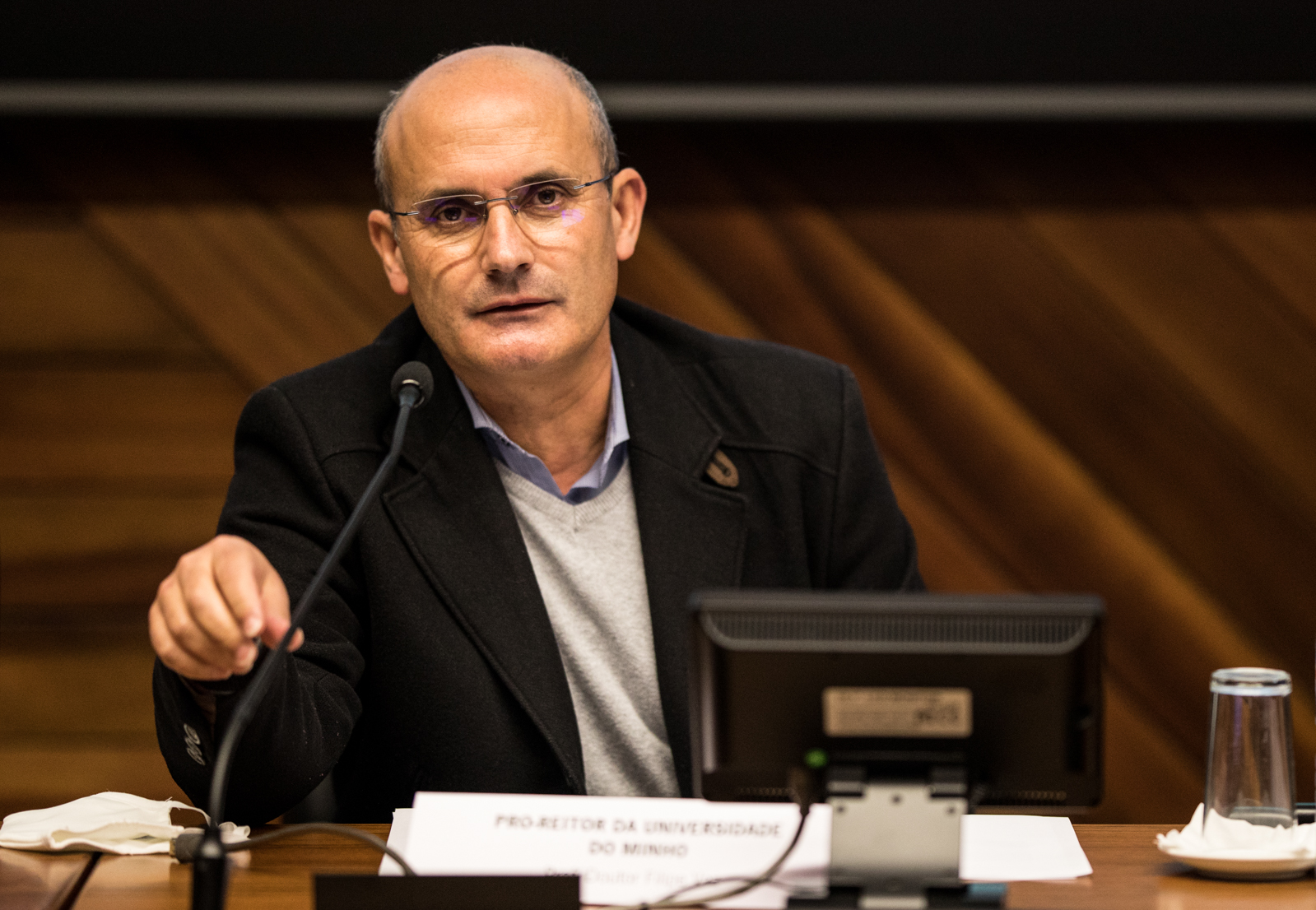 Imagem número 4 da galeria Homenagem Professor Carlos Silva