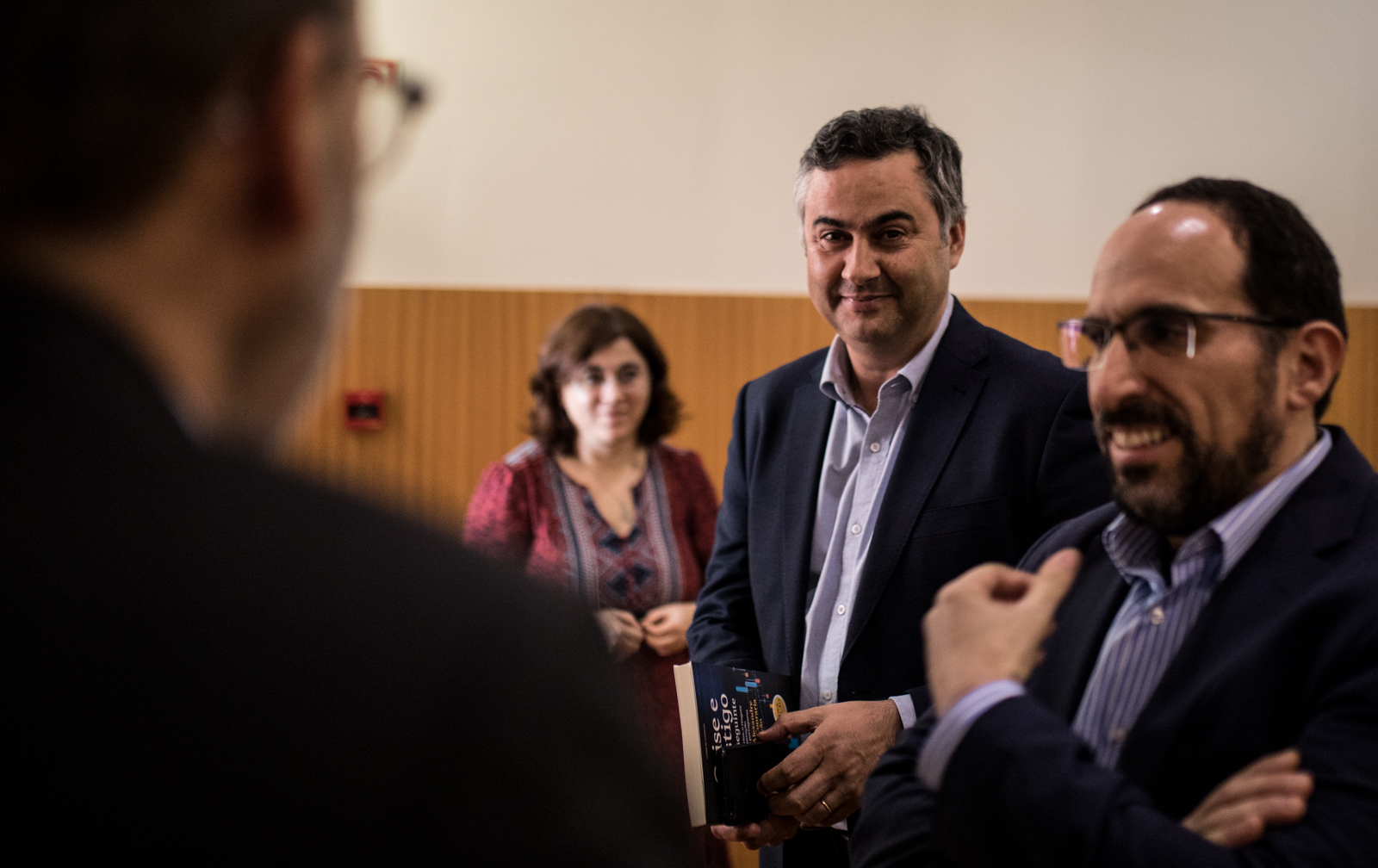 Imagem número 8 da galeria Livro Crise e Castigo