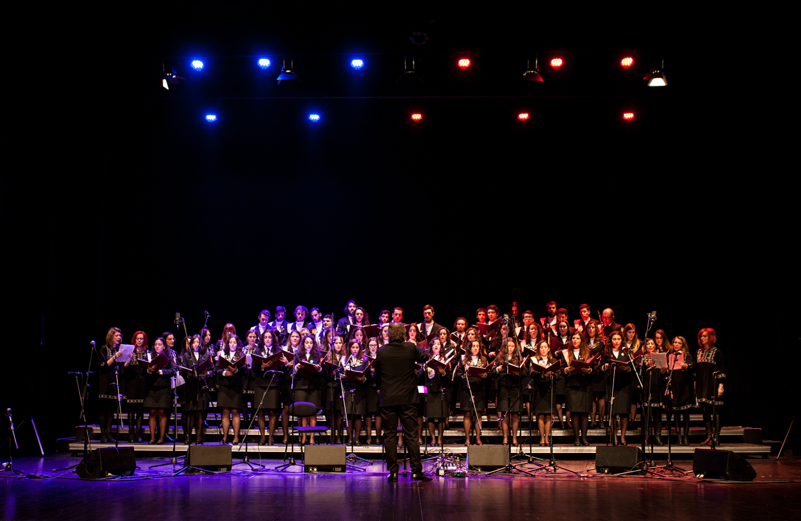 Imagem número 10 da galeria 30 Anos do Coro Universitário