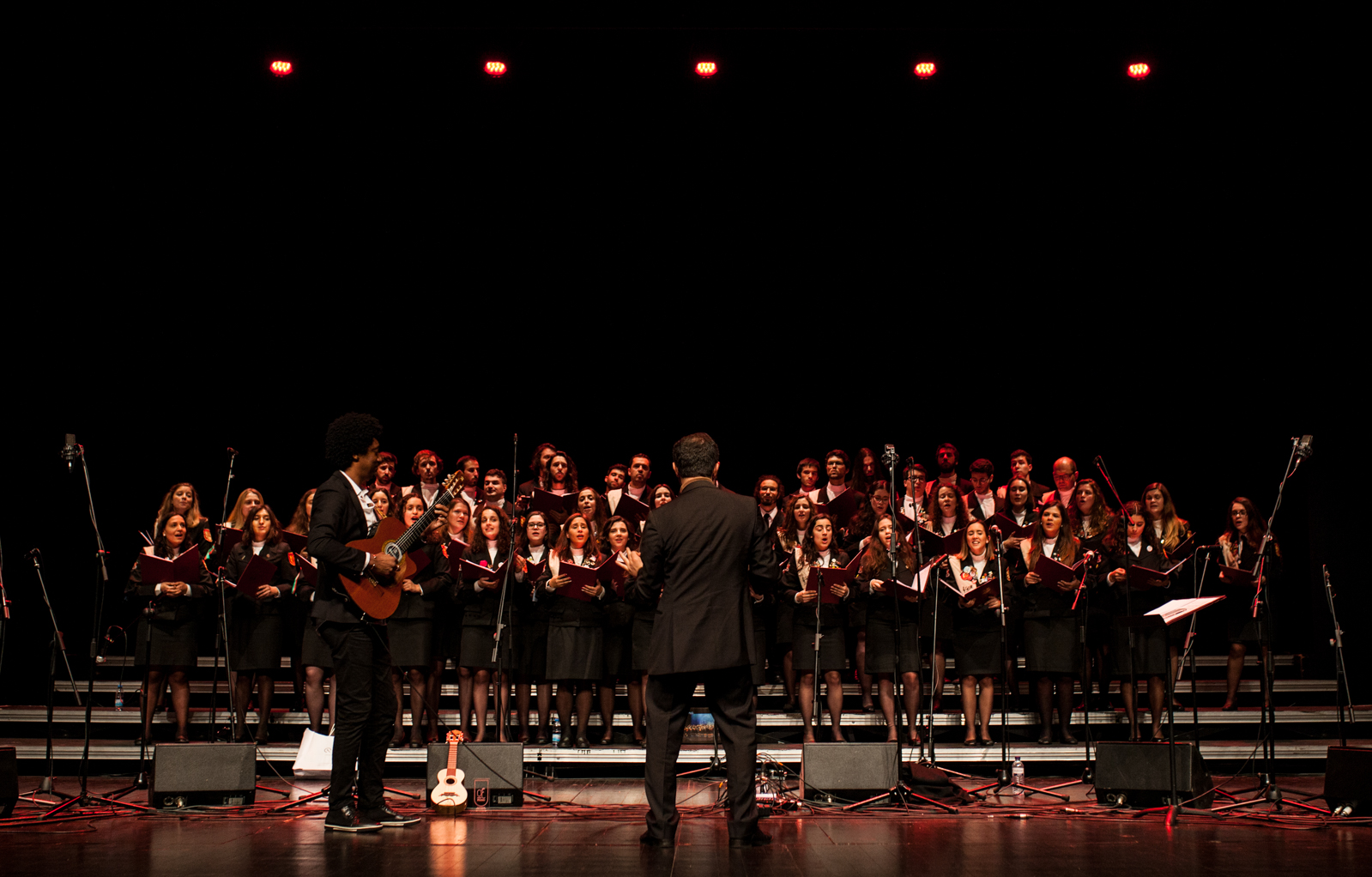 Imagem número 1 da galeria 30 Anos do Coro Universitário