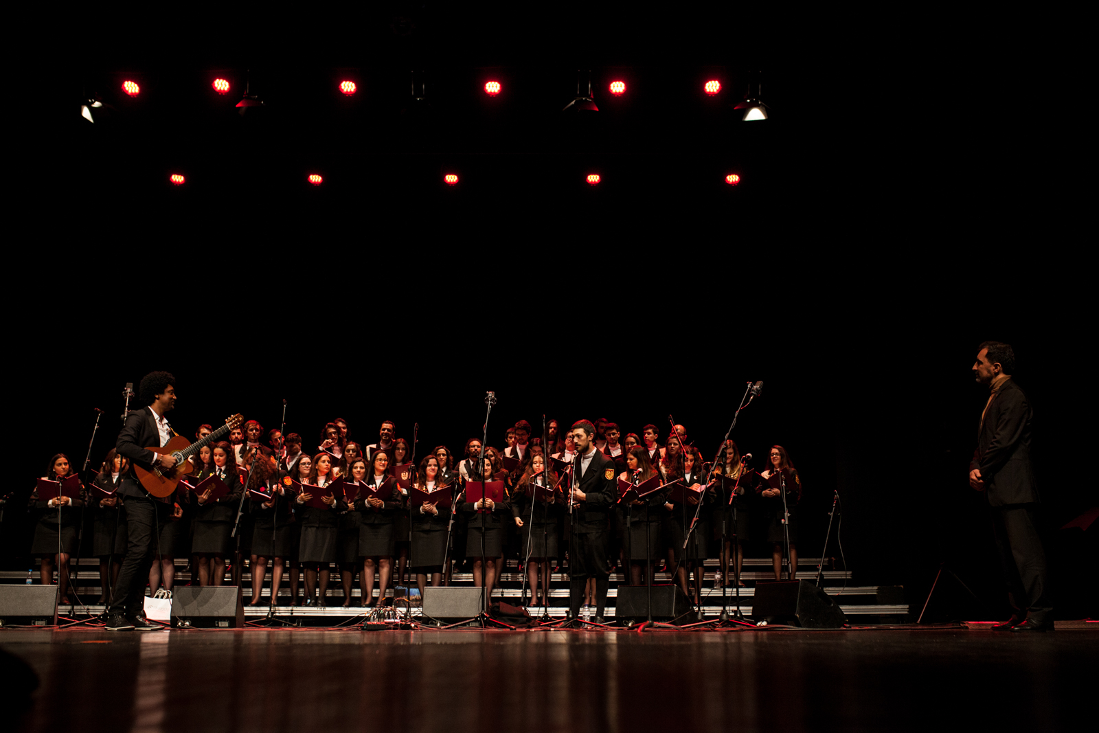 Imagem número 3 da galeria 30 Anos do Coro Universitário