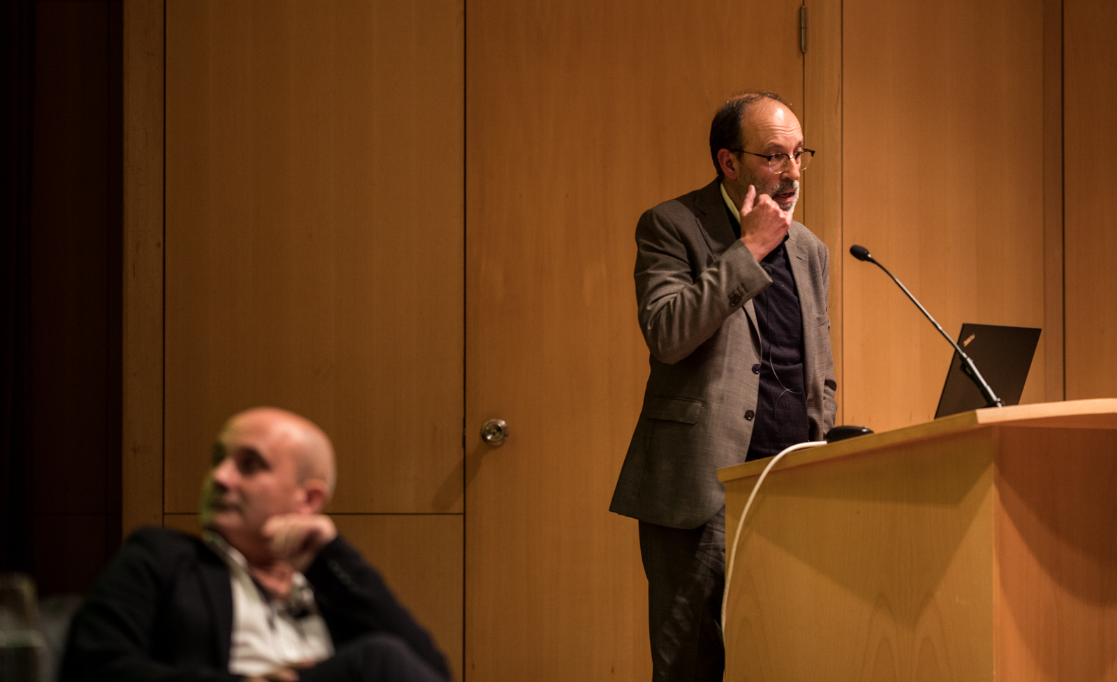 Imagem número 8 da galeria Reitor conversa com Investigadores