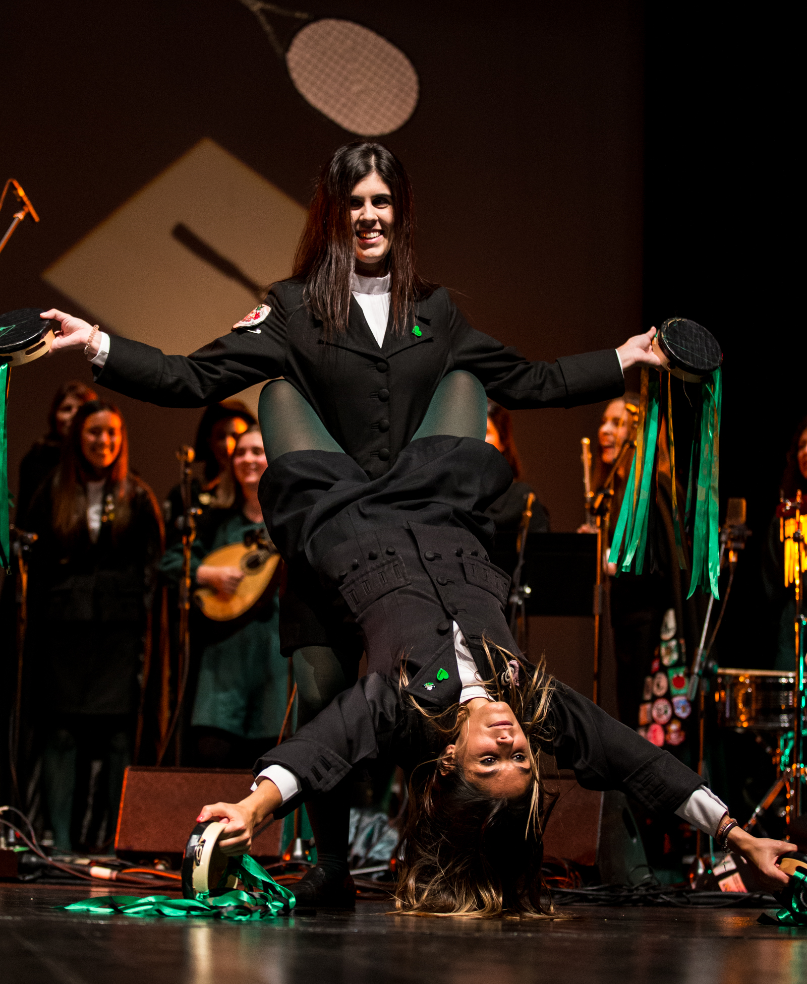 Imagem número 2 da galeria TROVAS