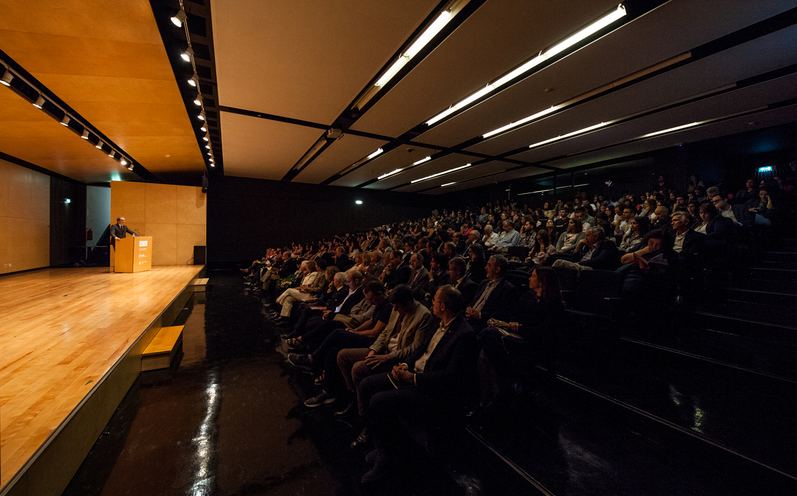 Imagem número 3 da galeria Aniversário Escola de Medicina