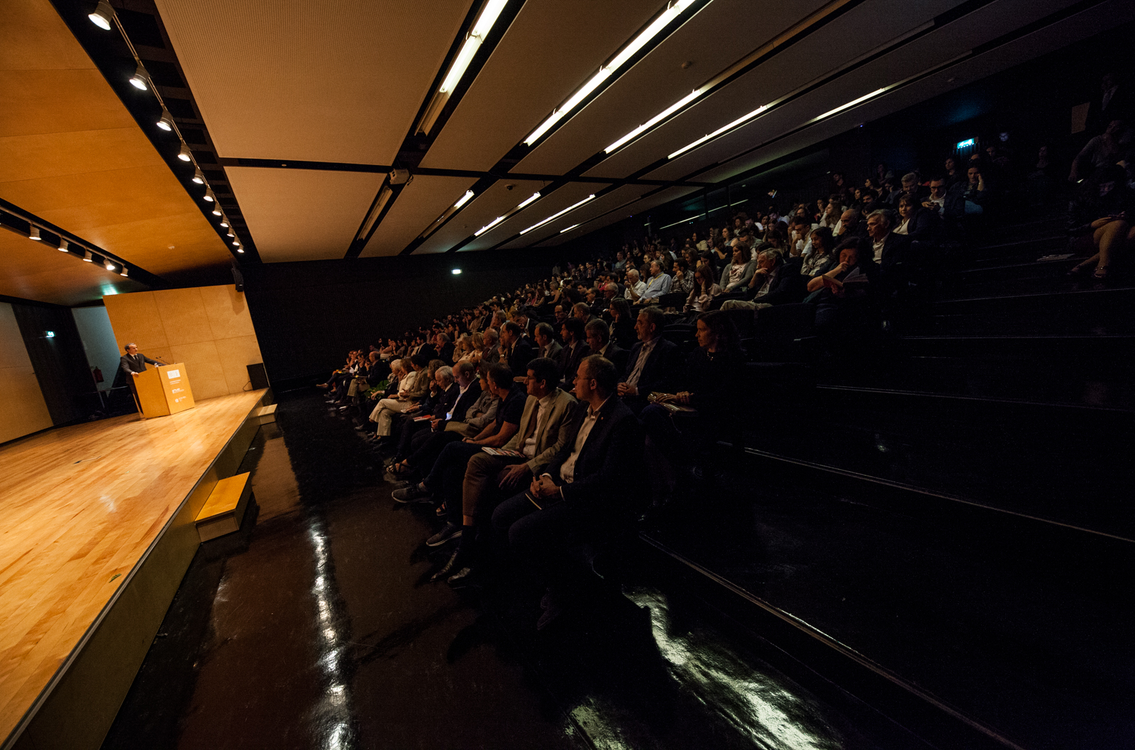 Imagem número 2 da galeria Aniversário Escola de Medicina