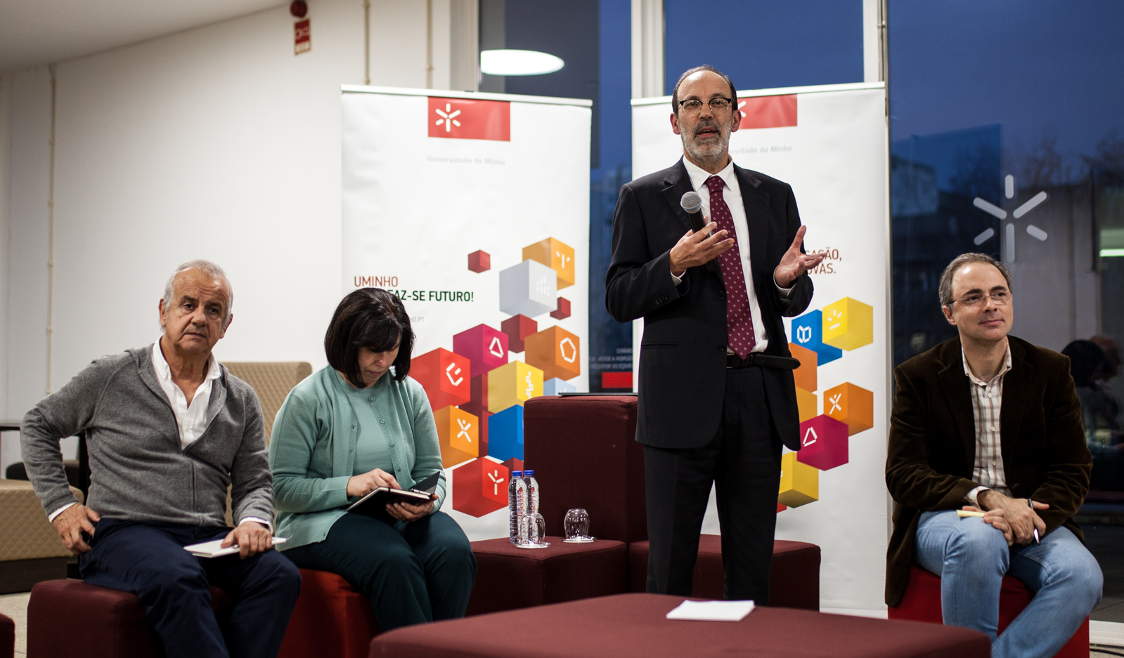 Imagem número 6 da galeria Reitor conversa Alunos