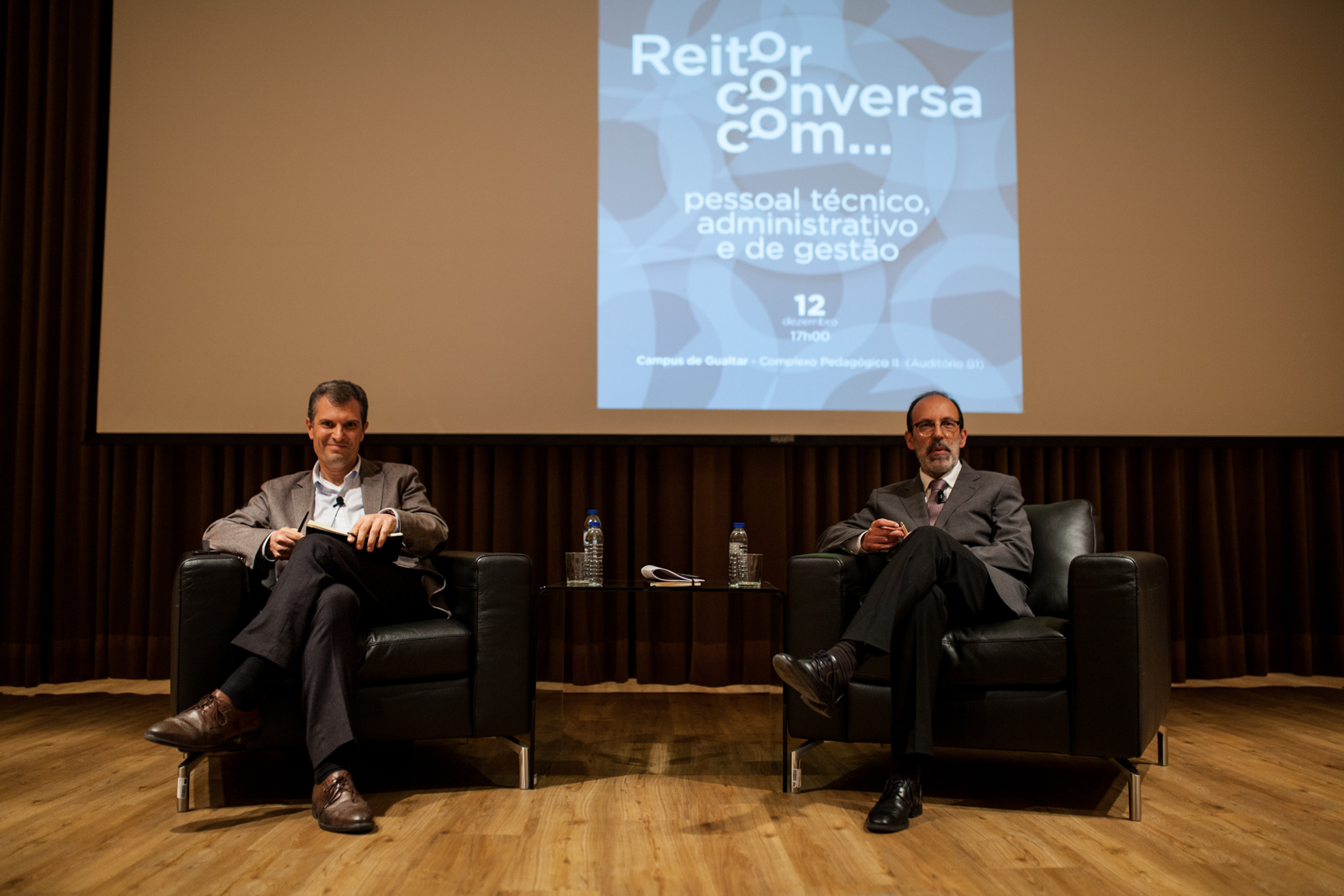 Imagem número 6 da galeria Reitor com Funcionários