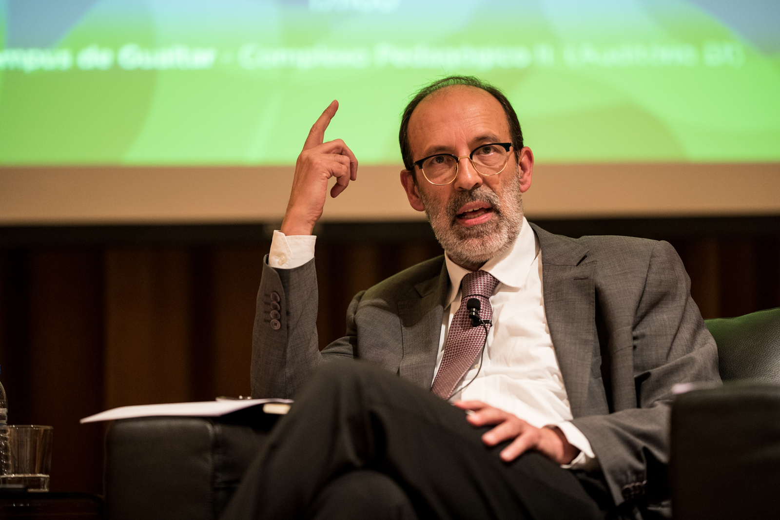 Imagem número 10 da galeria Reitor com Funcionários