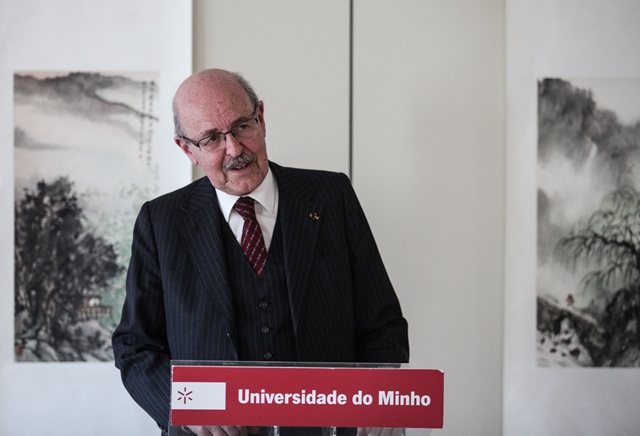 Imagem número 1 da galeria Inauguração da Biblioteca Fernão Mendes Pinto