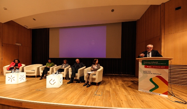 Imagem número 5 da galeria EEG Pobreza Infantil