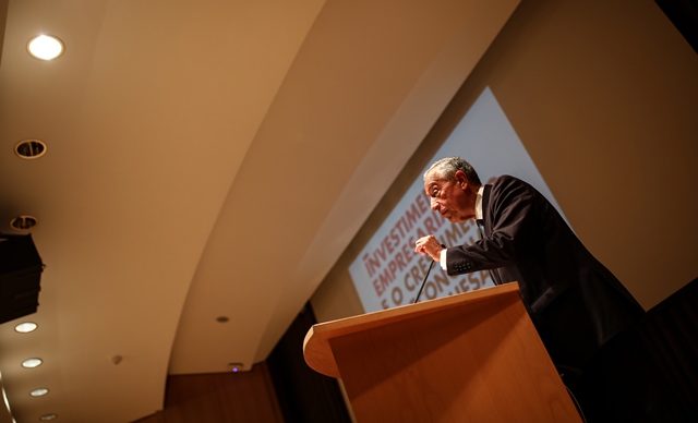 Imagem número 4 da galeria Lançamento do livro "Investimento empresarial e o crescimento da economia Portuguesa"