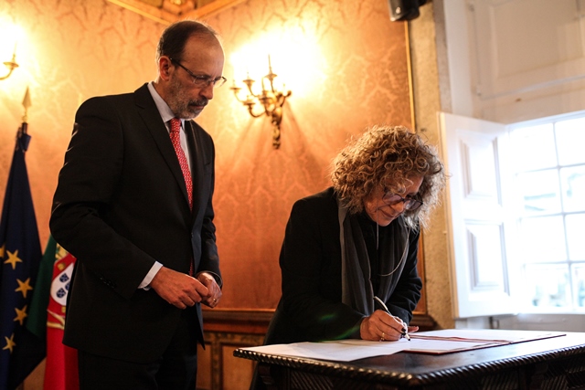 Imagem número 10 da galeria Tomada de posse da Pro-Reitora Manuela Martins