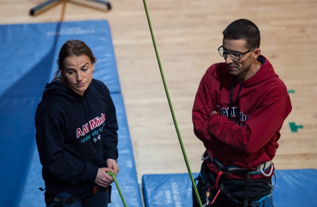 Imagem número 4 da galeria CNU Escalada