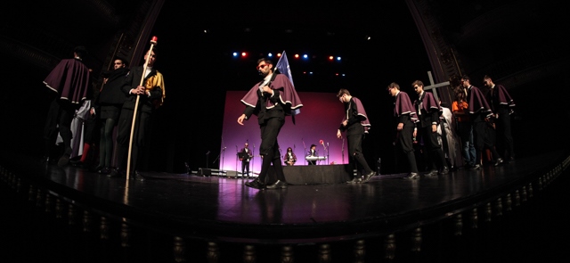 Imagem número 2 da galeria 1º de Dezembro