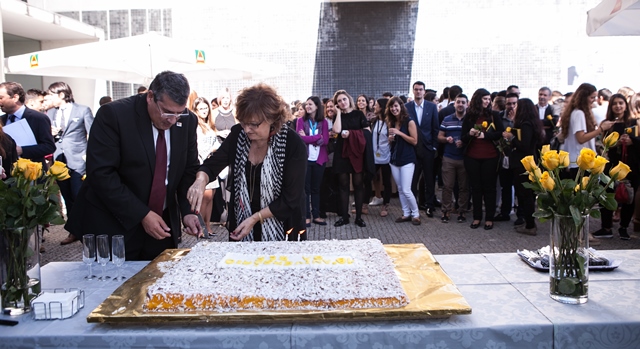Imagem número 2 da galeria Aniversário Escola de Medicina