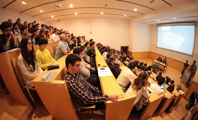 Imagem número 2 da galeria Aniversário Escola de Arquitetura