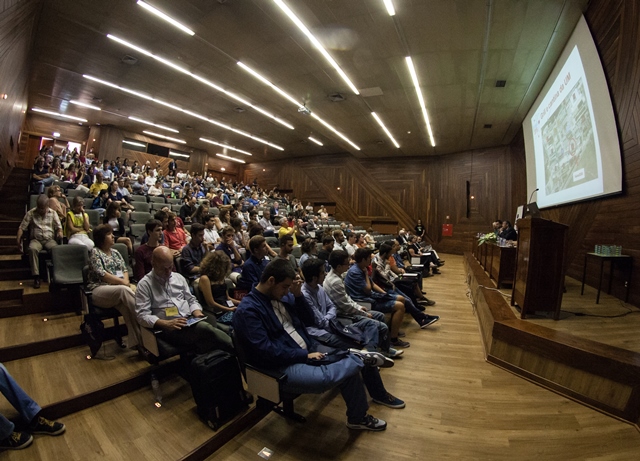 Imagem número 1 da galeria Prémio Nobel da Física visita UMnho